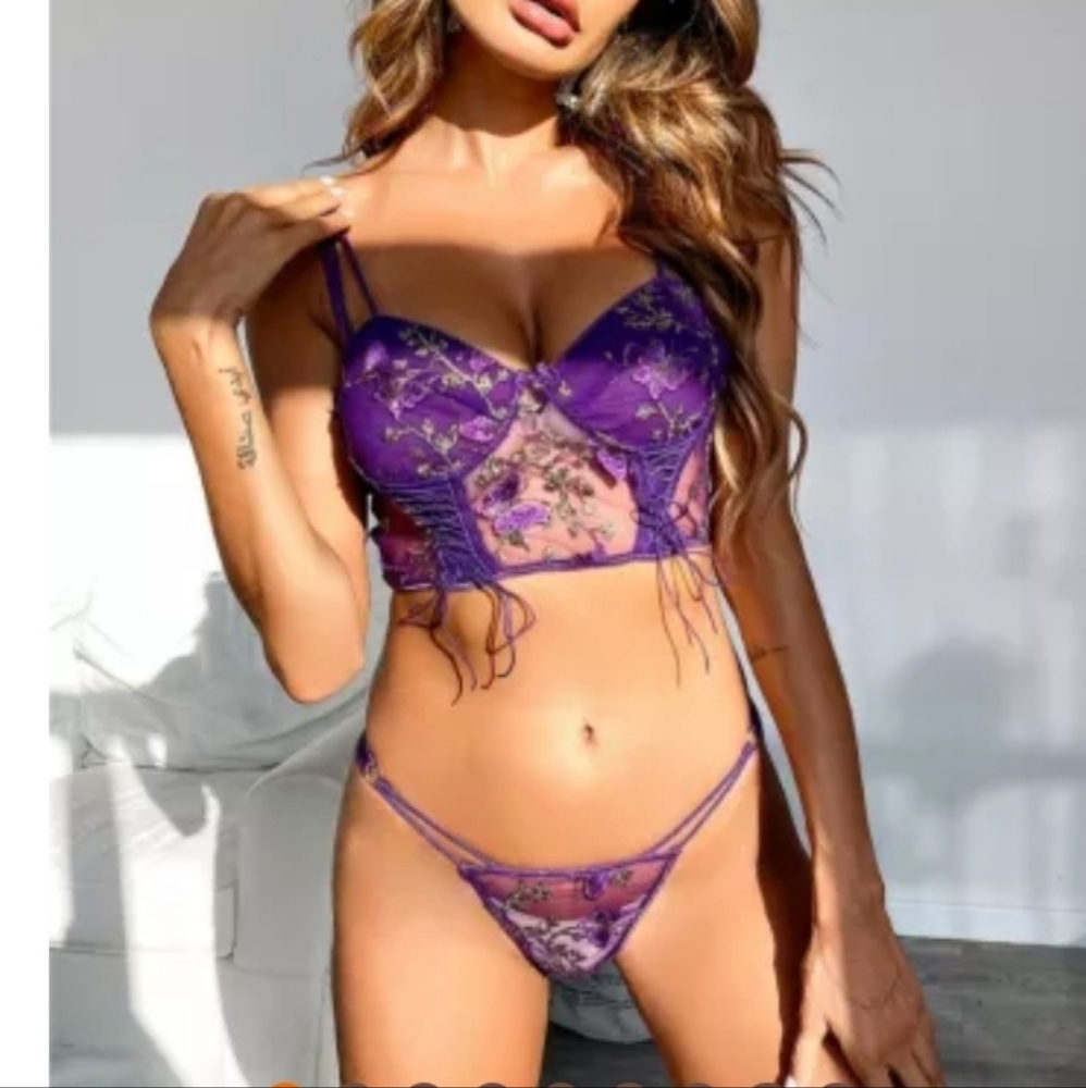 Purple lingerie set size medium